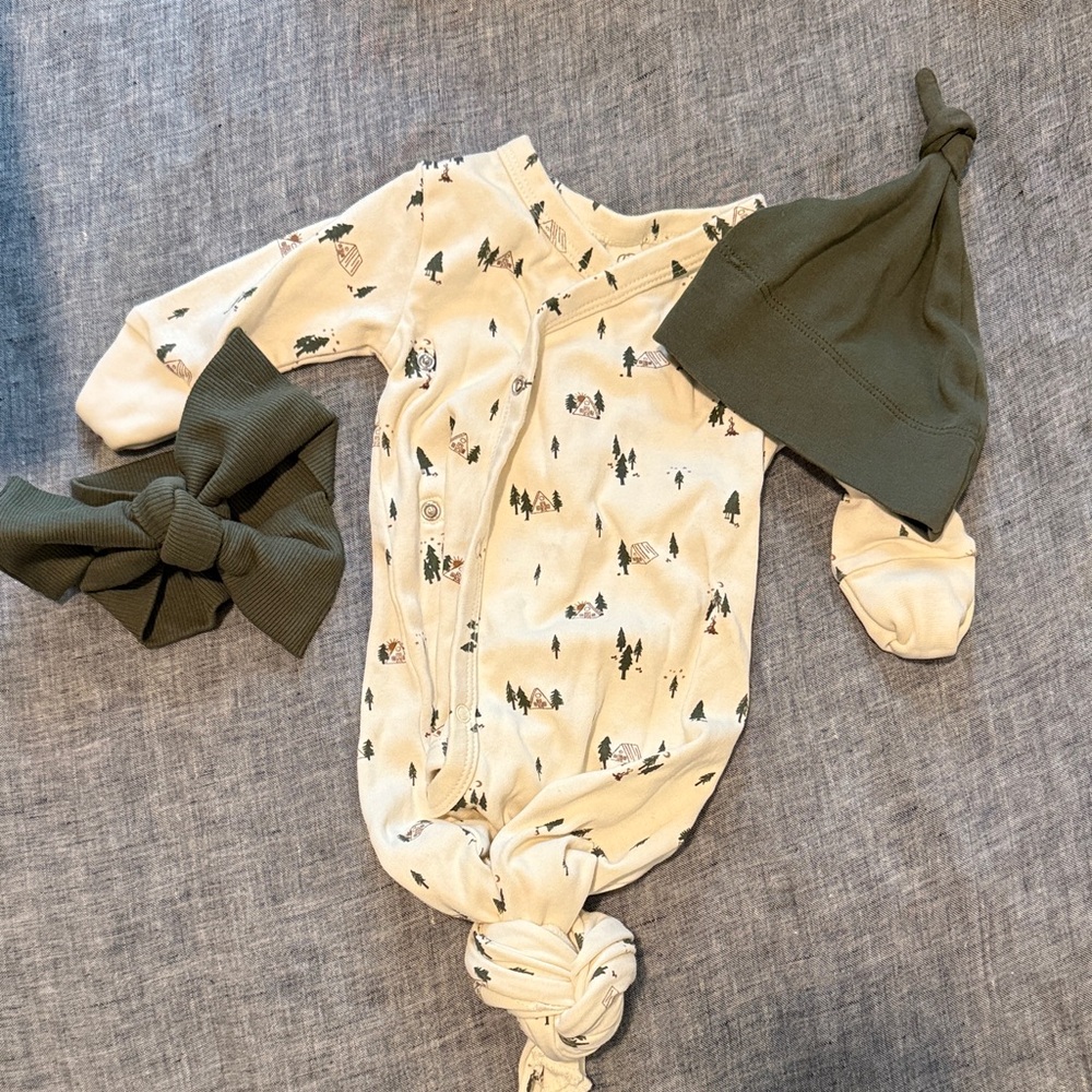 Colored Organics Cream and Green Kimono Gown